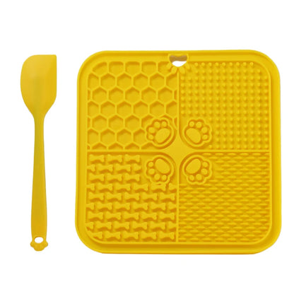Interactive Dog Lick Mat – Slow Feeder with Spatula & Suction Grip